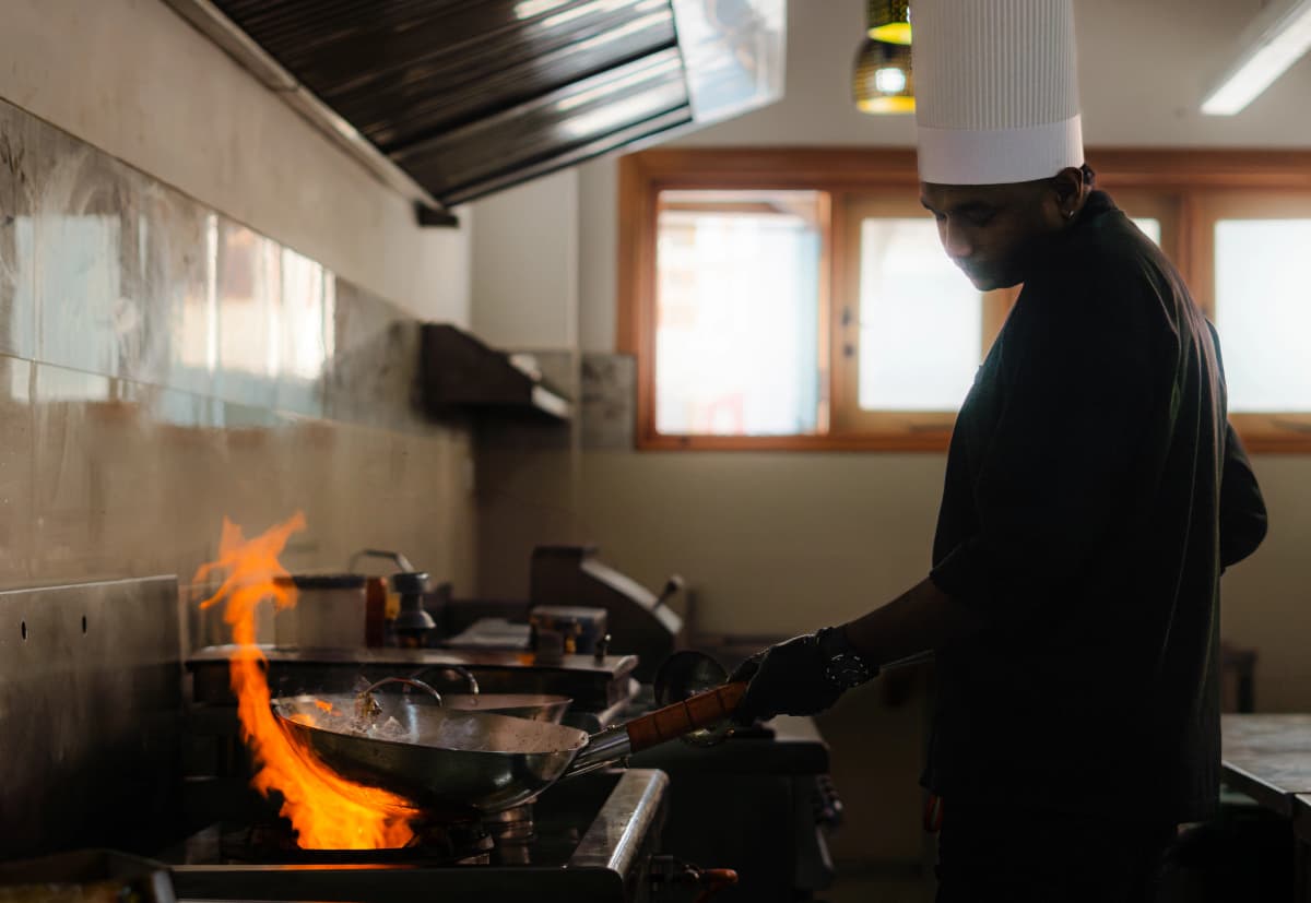 LIVE KITCHEN
